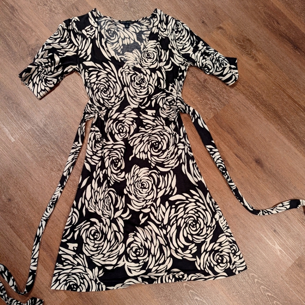 Banana Republic Rose Print Faux Wrap Dress, Black and Cream, Size S.